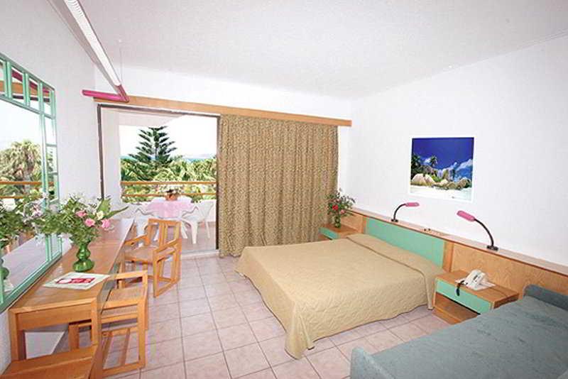 Tigaki Beach Hotel Bagian luar foto