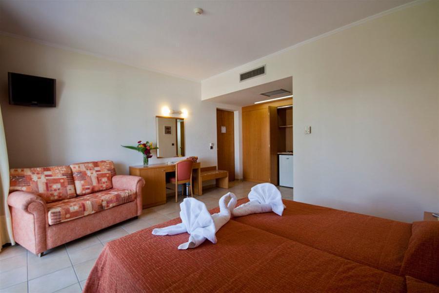 Tigaki Beach Hotel Bagian luar foto